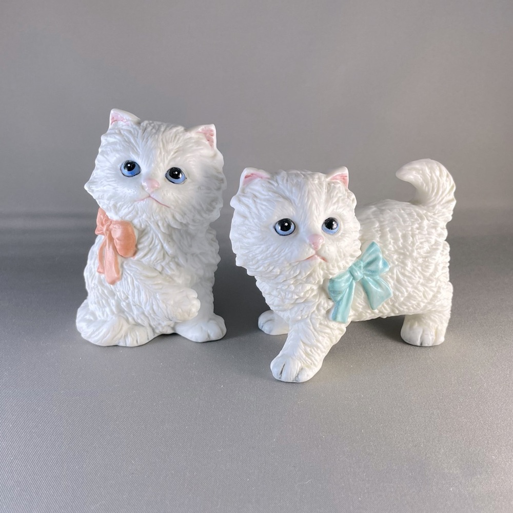 Vintage Homco Porcelain White Cat Kitten Pair